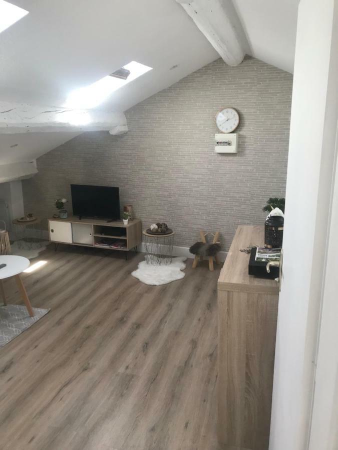 Valence 26000 Apartment Ngoại thất bức ảnh